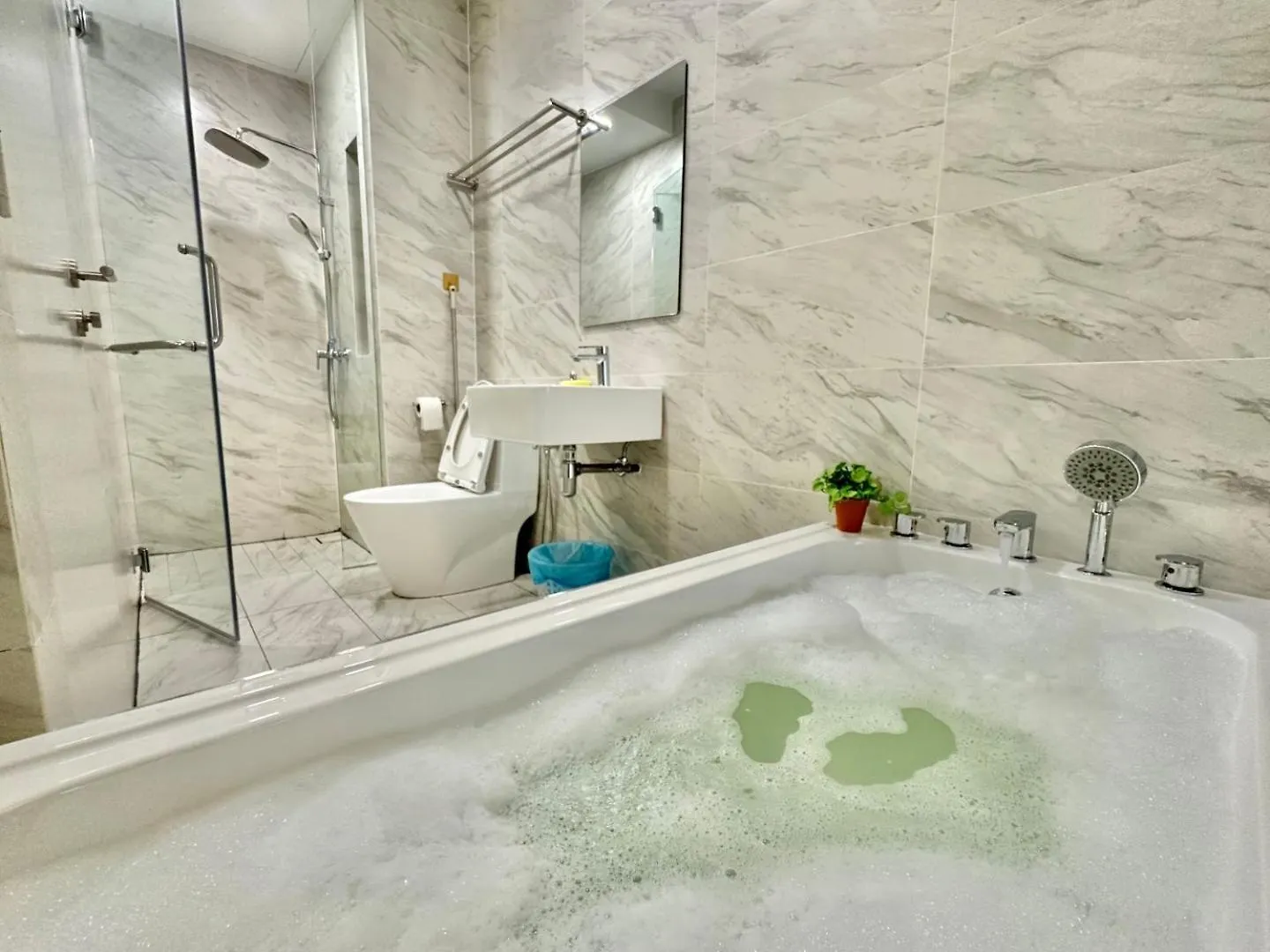 Apartament Mw Imperio Residence 2Bedroom Suites With Private Bath Tub Melaka